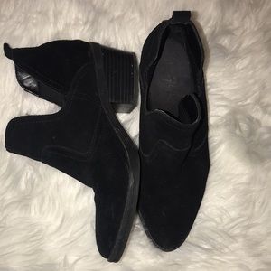 Vintage 7 Eight Dixon Black Suede Heel Bootie 8.5